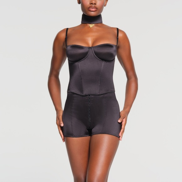 🖤SKIMS STRETCH SATIN PENDANT BUSTIER TOP ONYX XXS M - Picture 1 of 10